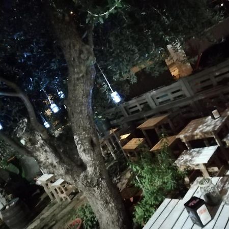 Sosta Camper La Specchia Hotell San Pietro in Bevagna Exteriör bild